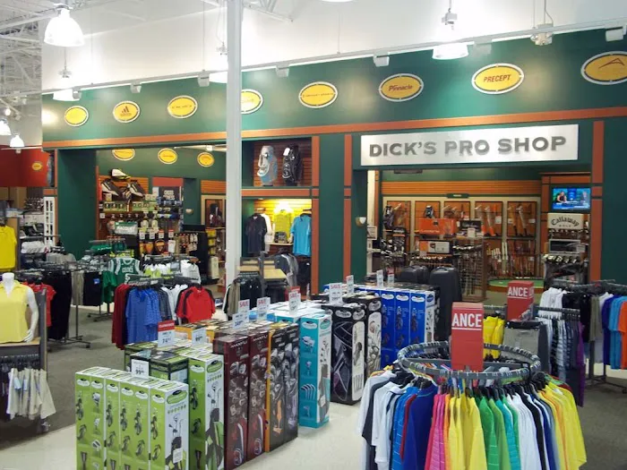 DICK'S Sporting Goods Picture 1