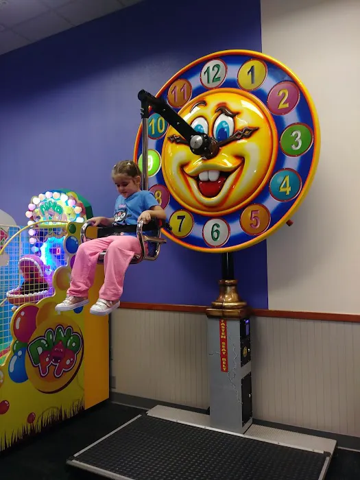 Chuck E. Cheese Picture 6