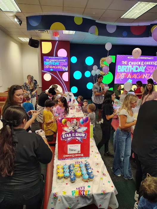 Chuck E. Cheese Picture 10
