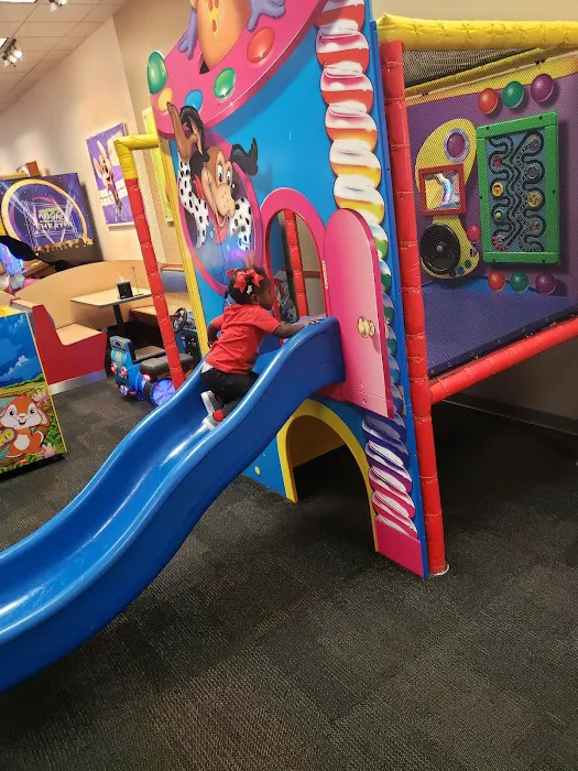Chuck E. Cheese Picture 9