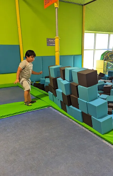 Jumping World Picture 6