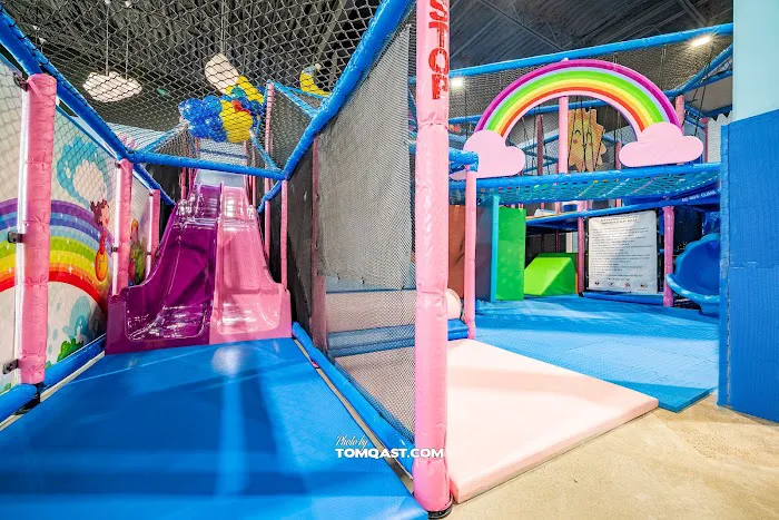 Wonderland Indoor Playground Picture 9