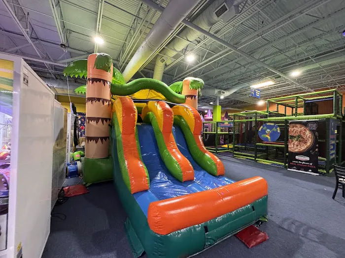 Inflatable Wonderland Picture 3