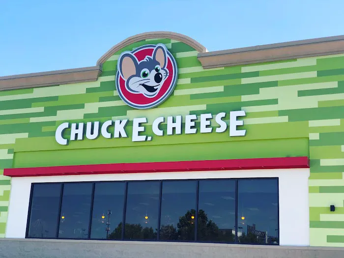 Chuck E. Cheese Picture 1