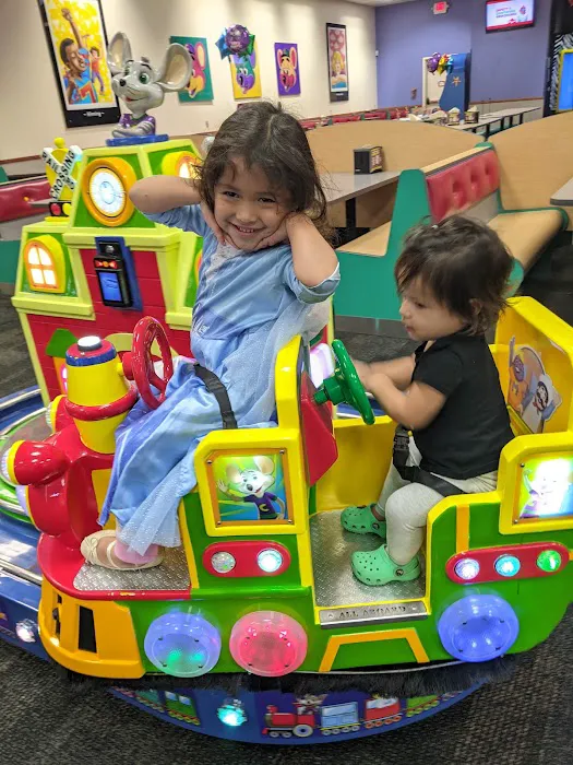 Chuck E. Cheese Picture 6