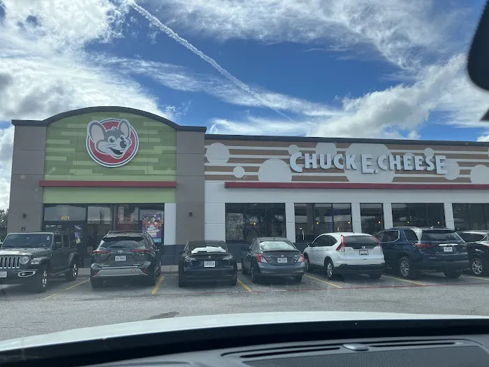 Chuck E. Cheese Picture 9