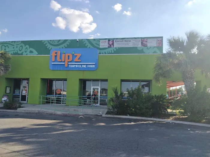 Flip'z Trampoline & Family Fun Park Picture 6