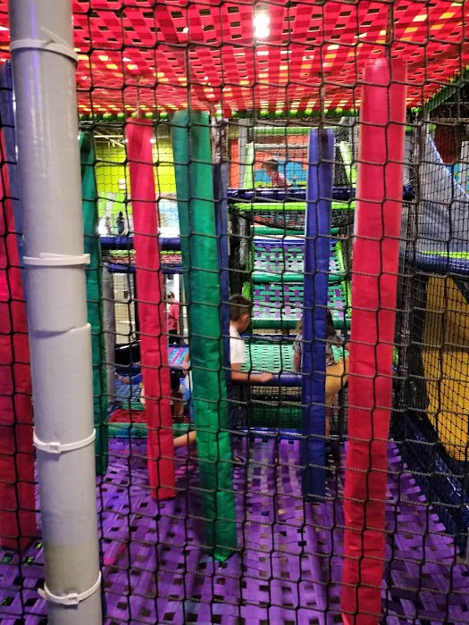 Flip'z Trampoline & Family Fun Park Picture 7