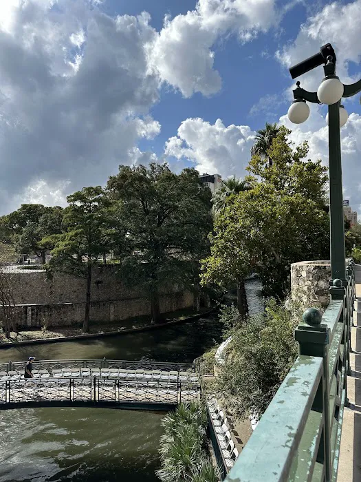 Spyder Flip Jump of San Antonio Picture 1