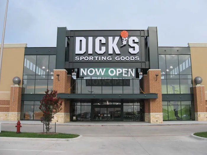 DICK'S Sporting Goods Picture 1
