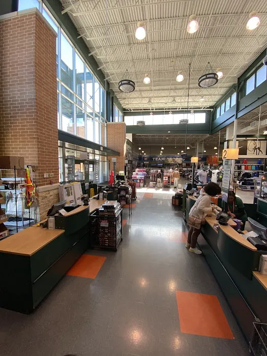 DICK'S Sporting Goods Picture 5