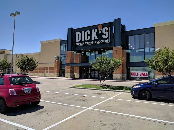 DICK'S Sporting Goods Picture 10