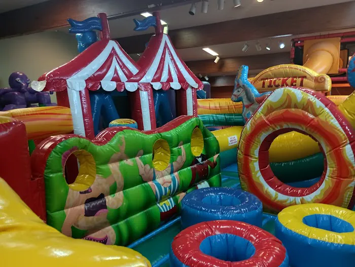 J.U.M.P.S. Indoor Bounce House & Party Zone Picture 1