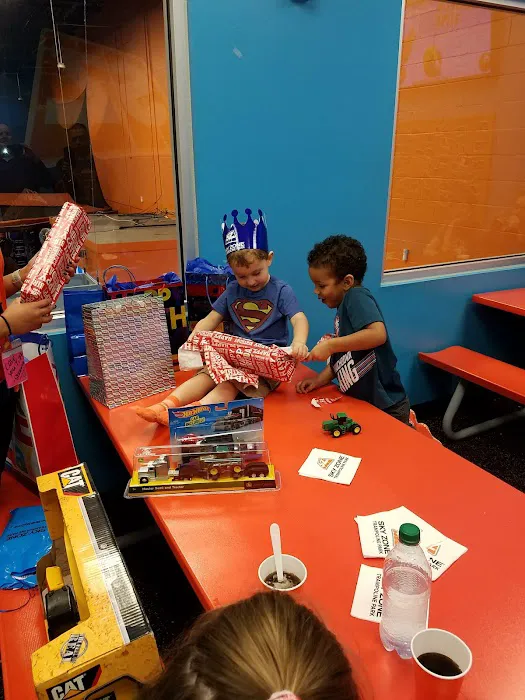 Sky Zone Trampoline Park Picture 6