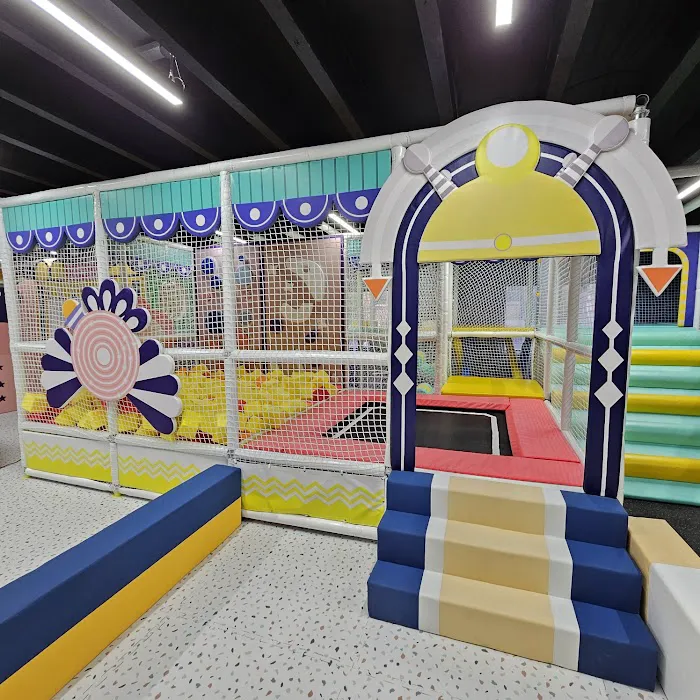 Kool Kids Club - Indoor Playground & Birthday Party in Los Angeles Picture 2