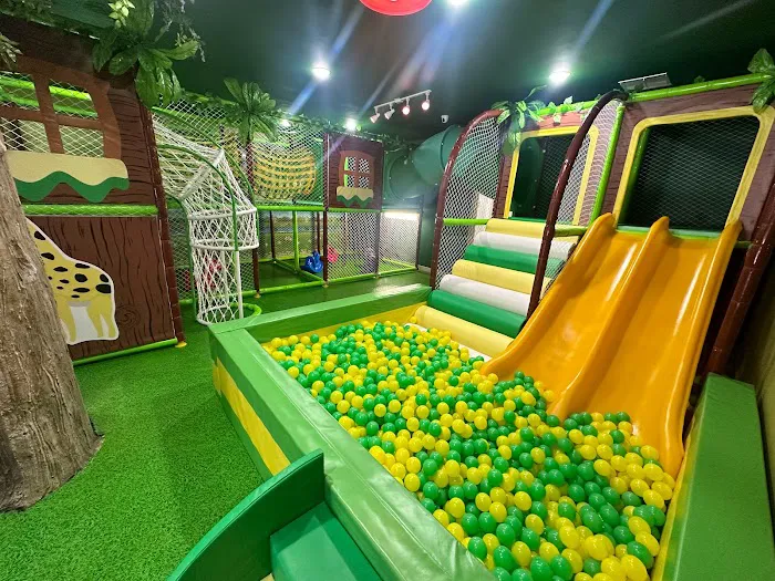 Kids Jungle House Picture 1
