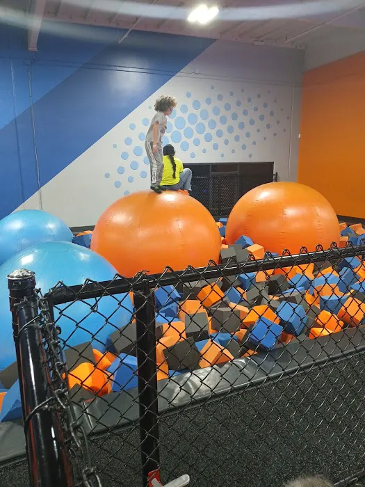 Sky Zone Trampoline Park Picture 4