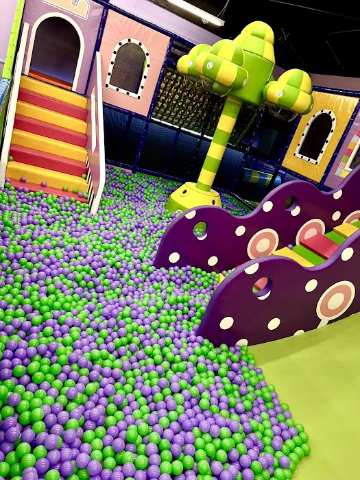 Wonderland 4 Kids Indoor Playground Picture 8