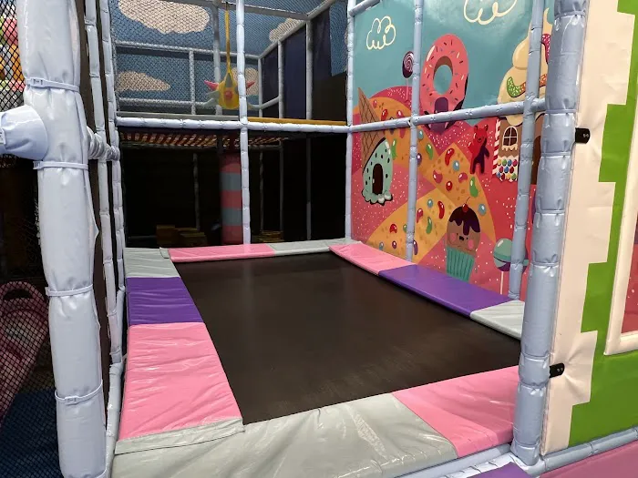 World of Candy Land Indoor Playground Picture 9