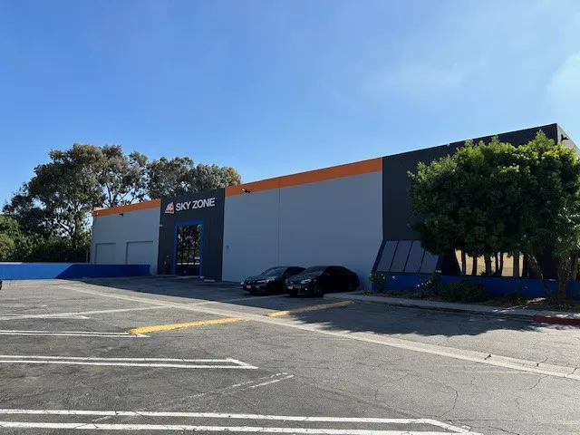 Sky Zone Trampoline Park Picture 5