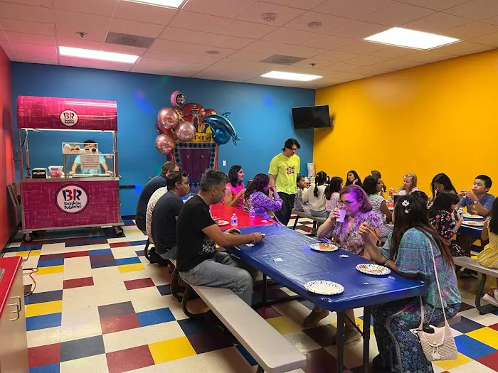 Pump It Up Van Nuys Kids Birthdays and More Picture 3
