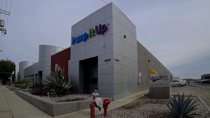 Pump It Up Van Nuys Kids Birthdays and More Picture 6
