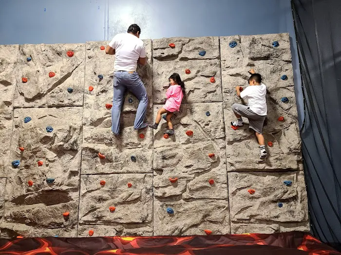 Sky Zone Trampoline Park Picture 10
