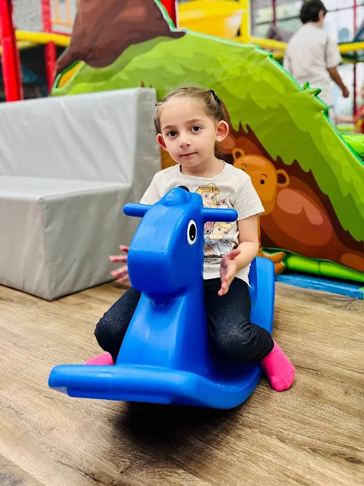 Play & Beyond Fun Zone Picture 7