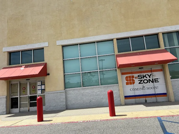 Sky Zone Trampoline Park Picture 1