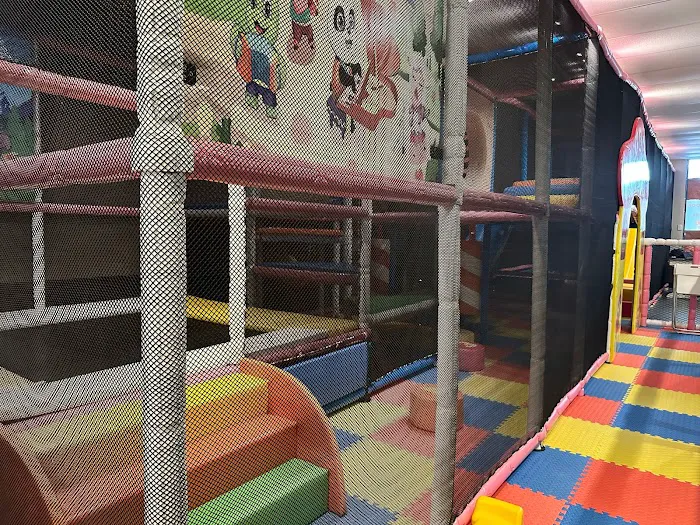 Stay and Play Picture 3