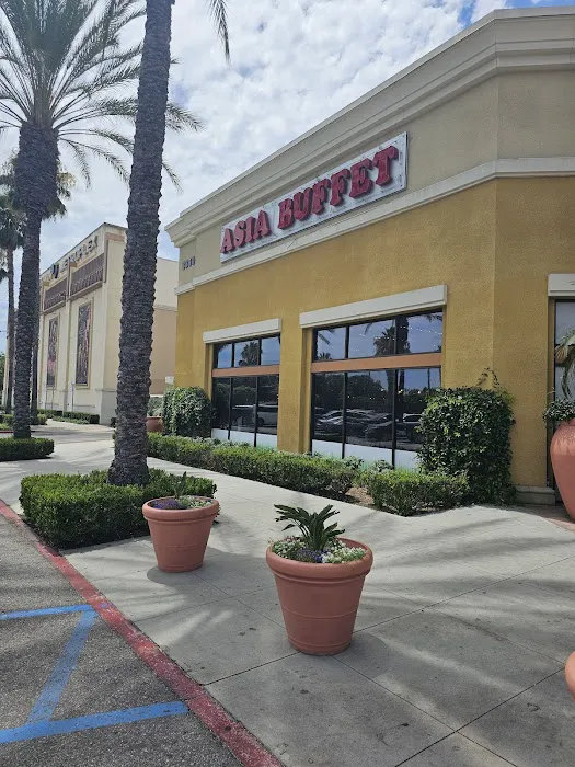 Buena park mall Portillo's Picture 8