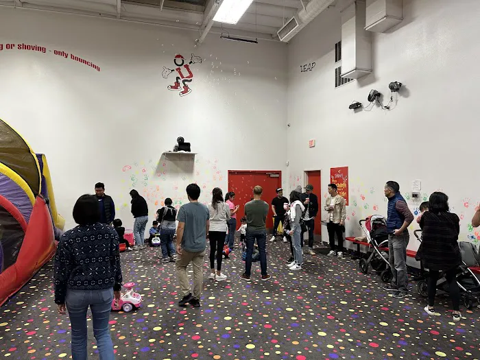 BounceU Orange Kids Birthdays and More Picture 9