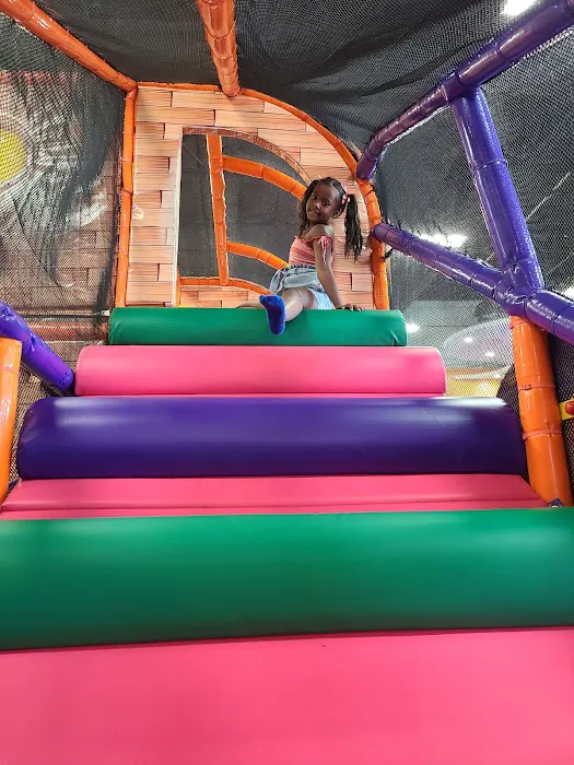 LOL KIDS CLUB - ONTARIO, CA Picture 7