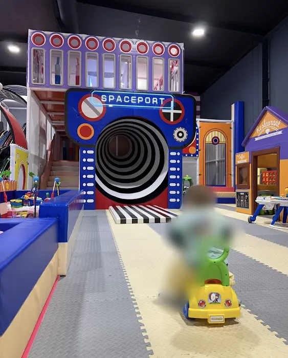 Kidztopia Playground Picture 5