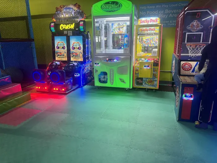 We Play Loud Kids Indoor Playground Picture 10