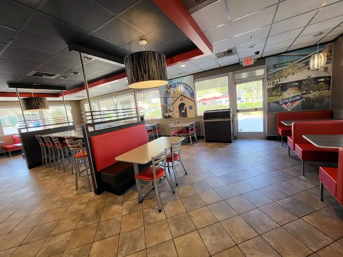 Riverwalk Center Picture 3