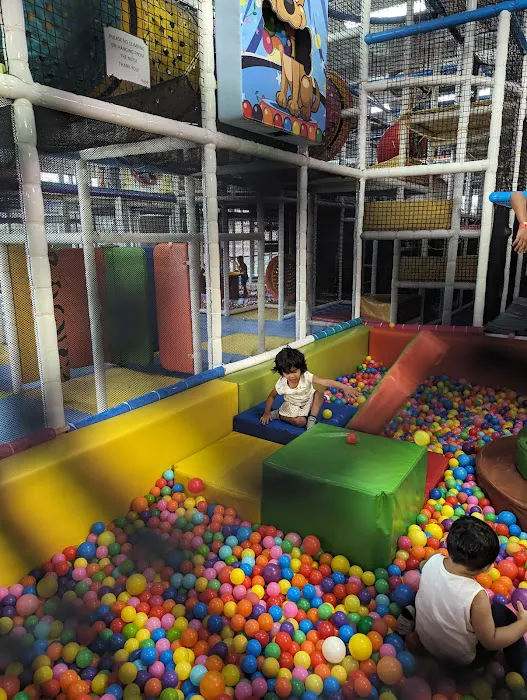 High 5 Indoor Playground Picture 4