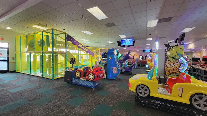 Chuck E. Cheese Picture 9