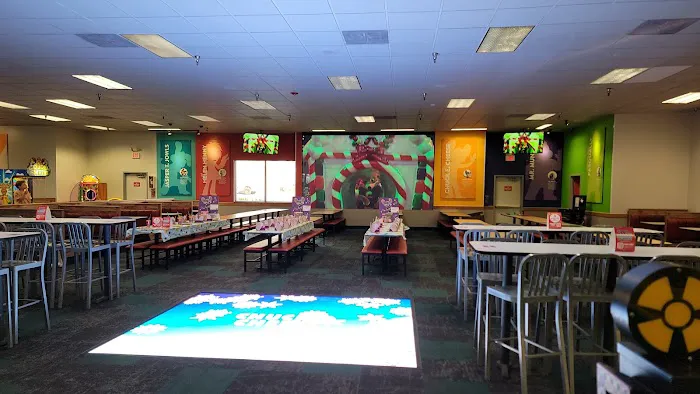 Chuck E. Cheese Picture 8