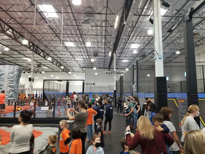 Sky Zone Trampoline Park Picture 4