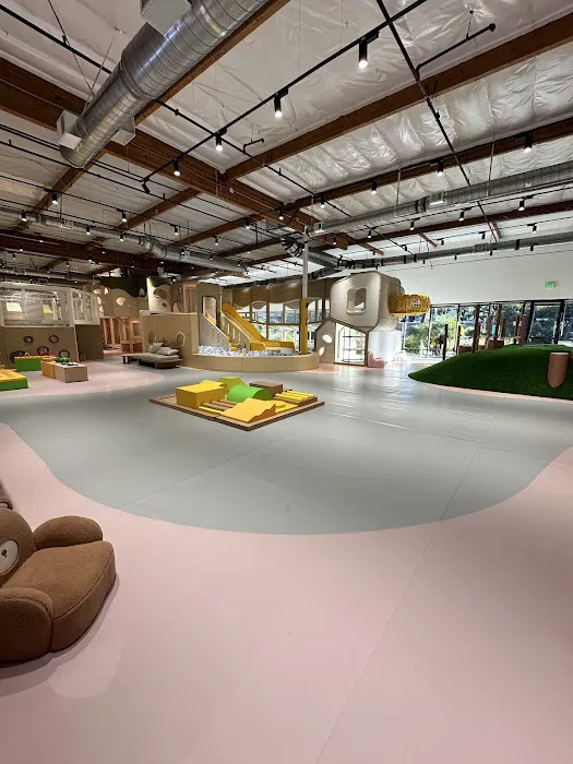 Kids & Coffee (Reservation Only indoor playground and cafe) Picture 2