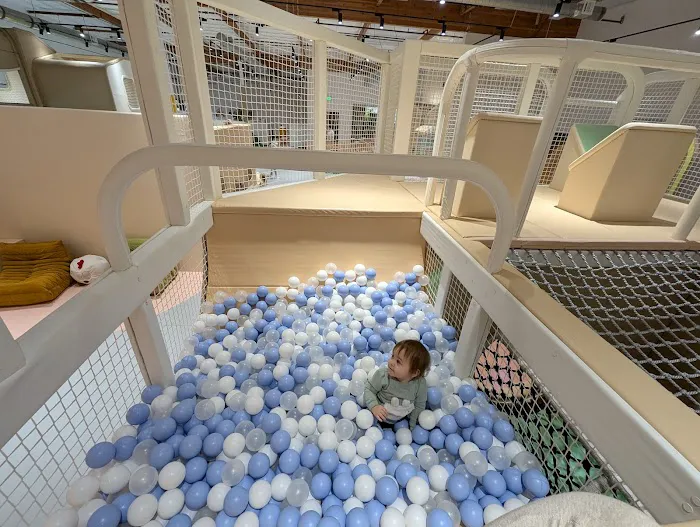 Kids & Coffee (Reservation Only indoor playground and cafe) Picture 6