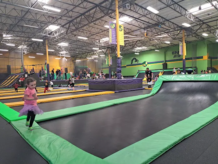 Get Air Trampoline Park Picture 2