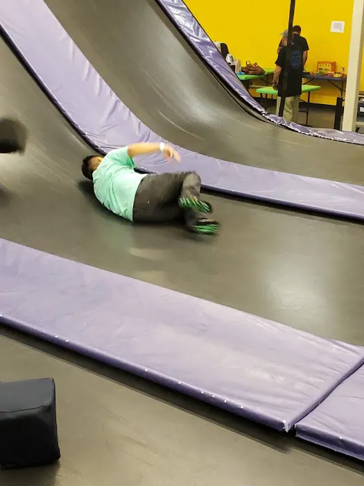 Get Air Trampoline Park Picture 10
