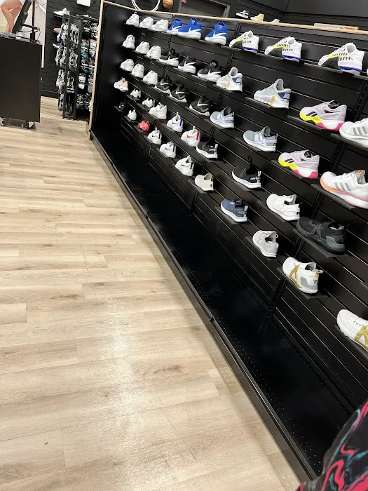 DICK'S Sporting Goods Picture 5
