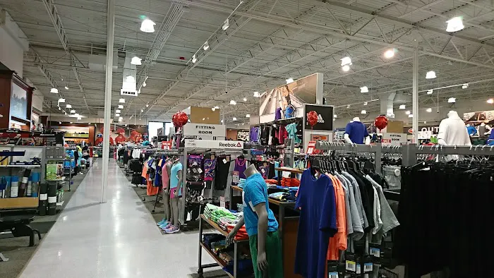 DICK'S Sporting Goods Picture 9