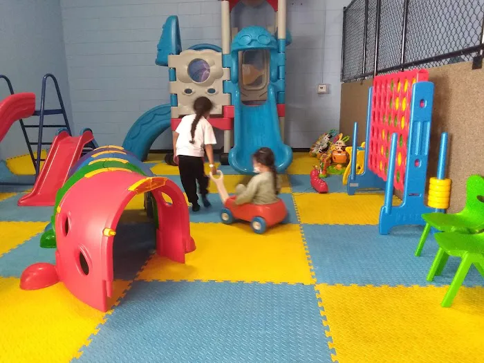 Aerozone Trampoline Park & Kids Town Picture 7