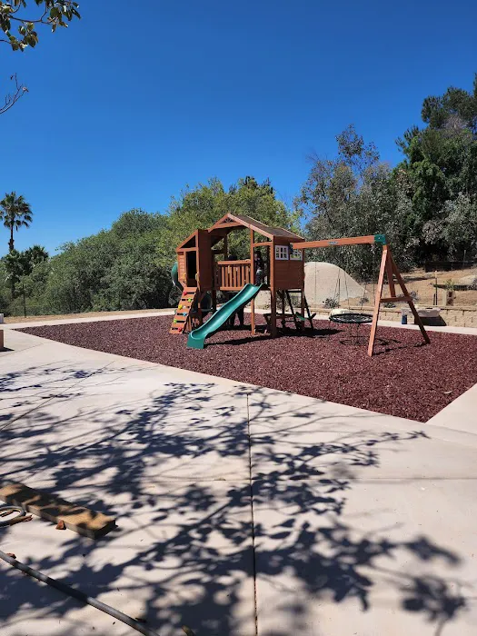 Ready Play Set Picture 2