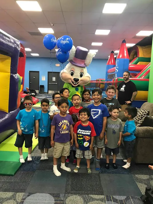 Hop's Bounce House Picture 7