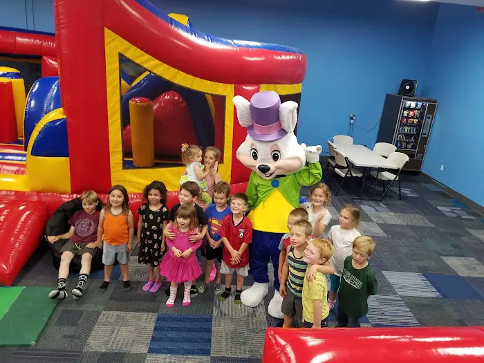 Hop's Bounce House Picture 6